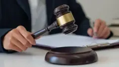 कर्नाटकातील एका स्थानिक न्यायालयानं एवढा मोठ्या संख्येतील आरोपींना जन्मठेपेच्या शिक्षेचा निकाल दिला आहे.