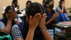 சத்து மாத்திரைகளை அதிகம் சாப்பிட்டதால் அரசுப் பள்ளி மாணவி உயிரிழப்பு