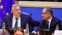 فابریس لگری تا سال ۲۰۲۲ رئیس آژانس مرزی اتحادیه اروپا بود و دیدگاه‌های او درباره مهاجرت با نخست‌وزیر مجارستان ویکتور اوربان همسوست