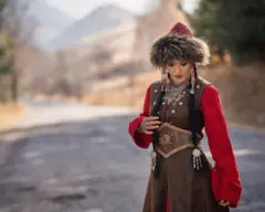 Айсулуу Тыныбекова жаратылыш коюнунда