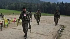 પહલગામ હુમલો, ભારત પાસે સૈન્યકાર્યવાહી સિવાય કેવા વિકલ્પ, શું ચીન સિંધુ નદીનું પાણી અટકાવશે, કાશ્મીરમાં 370ની નાબૂદી પછી લોકોમાં આક્રોશ છે ? કાશ્મીરમાં પર્યટનનું શું થશે, બીબીસી ગુજરાતી આંતરરાષ્ટ્રીય સમાચાર, 