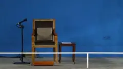صندلی خالی خامنه‌ای