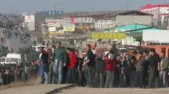 Skup kosovskih Albanaca kod Čaglavice 16. marta, dan uoči eskalacije nasilja na Kosovu