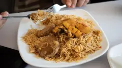 پلیٹ، کھانا، پلاؤ
