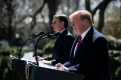 Jair Bolsonaro e Donald Trump durante coletiva na Casa Brancak8 bwin2019, quando ambos eram presidentesk8 bwinseus países