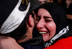 بحسب نادي الأسير الفلسطيني فإن إسرائيل أفرجت عن 240 من النساء والأطفال بموجب صفقة التبادل الأولية، لكنها اعتقلت خلال الفترة ذاتها 300 فلسطيني وفلسطينية