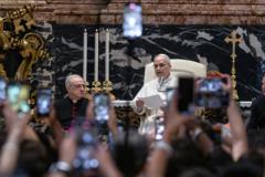 O recado do papa Leão 14 sobre a inteligência artificial em seu primeiro 'cartão de visitas' ao completar um ano de pontificado
