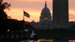 تصویر کنگره آمریکا در غروب واشنگتن