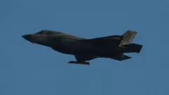 Diyaarada dagaalka Maraykanka ee US F-35 Lightning II