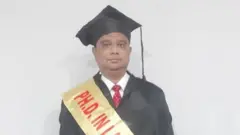 'फ़र्ज़ी जज' मॉरिस क्रिश्चियन अपने 'फ़र्ज़ी कोर्ट' में फ़ैसले सुनाया करता था.