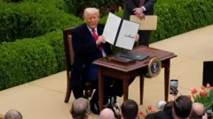 دونالد ترامب