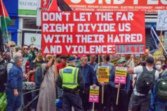 تظاهرة مناهضة للعنصرية واليمين المتطرف في بريطانيا