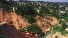 பிரேசில், காங்கோவில் பூமி பிளந்து புதையும் கட்டடங்கள் - ஏன்? என்ன நடக்கிறது?