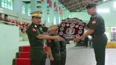 တြိဂံဒေသတိုင်းမှူးအသစ် ဗိုလ်ချုပ်အောင်ခိုင်ဝင်း