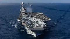 O porta-aviões USS Gerald R. Ford