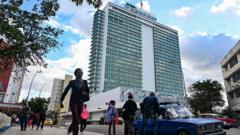 ¿Un hotel con su nombre? ¿Un campo de golf? Qué negocios contempló Trump en Cuba antes de presidir EE.UU. y presionar a la isla