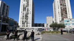 Власти у граду Ниму на југу Француске објавиле су да ће на улицама бити више полиције због насиља банди које се баве трговином дрогом