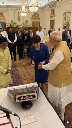 जापान की पीएम