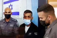 السجين الفلسطيني محمد عارضة خلال محاكمته