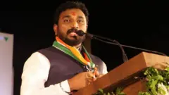 अमोल मिटकरी 