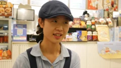 Maeng Hyo-sim, a female college student in her 20s, said, “The U.S. president should be an international leader who can resolve the North Korean human rights issue as soon as possible.”