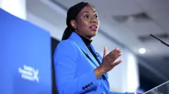 Kemi Badenoch dey speak to mic