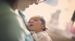 รูปทารกแหงนมองแม่ 