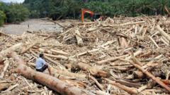 pemerintah-larang-kegiatan-delapan-korporasi-yang-turut-memicu-banjir-di-sumatra-utara