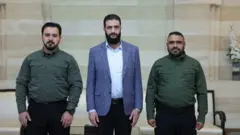 منح رئيس المرحلة الانتقالية، أحمد الشرع، قائد فصيل سليمان شاه "أبو عمشة" رتبة عميد، مكلفاً إياه بقيادة الفرقة 25 ضمن الجيش النظامي السوري.