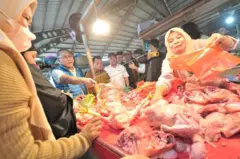 Pasar di Jambi.
