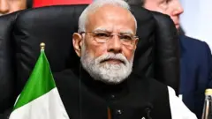नरेंद्र मोदी