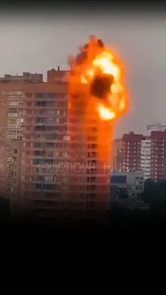Підмосков’я, 17 травня. Момент влучання дрона у багатоповерхівку