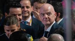 Políticos, jets privados y poder: cómo es la vida de un presidente de la FIFA