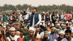 બાંગ્લાદેશમાં 'ભારતવિરોધી' ભાવનાઓને કોણ ભડકાવી રહ્યું છે?