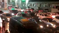 Imirongo y'imodoka ku mupaka w'Uburusiya na Georgia mu ijoro ryo kuwa kane