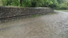 Muxax kəndi selin içində