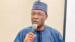Farfesa Mahmood Yakubu 