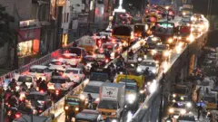 கோவை நகர போக்குவரத்து நெரிசல்