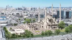 Kadıköy Rıhtım bölgesindeki açık otoparkın yerine dört minareli cami projesini gösteren bir görsel. Cami ve alanı animasyon olarak gerçek fotoğrafın içine yerleştirilmiş.