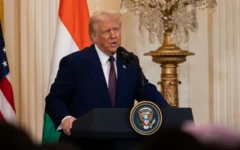 डोनाल्ड ट्रंप