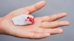 papel con sangre