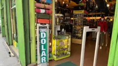 Placa 'Compro dólar' na entradacomo ganhar dinheiro apostandocomo ganhar dinheiro apostando em jogos de futeboljogos de futebolloja