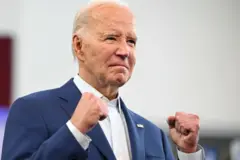 Joe Biden avugana n'abanywanyi  biwe