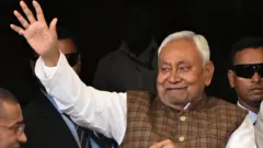 नीतीश कुमार