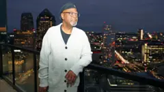 ሲሞንስ ብጌጋ ምእሳሩ ዝፈጠሮ ቂምታ ክገድፎ ይጽዕር ኣሎ