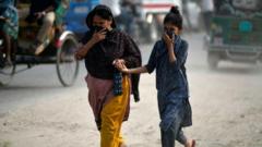 বায়ুদূষণসহ চার ধরনের পরিবেশদূষণে বাংলাদেশে ২০২৩ সালে দুই লাখ ৭২ হাজারের বেশি মানুষের অকালমৃত্যু হয়েছে।