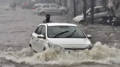 ਪਾਣੀ, ਗੱਡੀ, ਮੀਂਹ