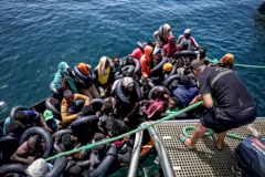 “Hari abatera ubwoba ko bojugunya abana bato mu kiyaga, abandi bavuga ko bokwiturira.” 