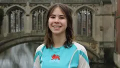 La Brésilienne Bilhana Kochloukova, étudiante à l'université de Cambridge, a remporté des médailles de bronze à l'Olympiade européenne de mathématiques pour les filles, en 2023 et 2024.