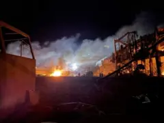 Жергиликтүү бийлик бомбалоодон бир адам каза таап, дагы бешөө жараат алып ооруканага түшкөнүн айтууда